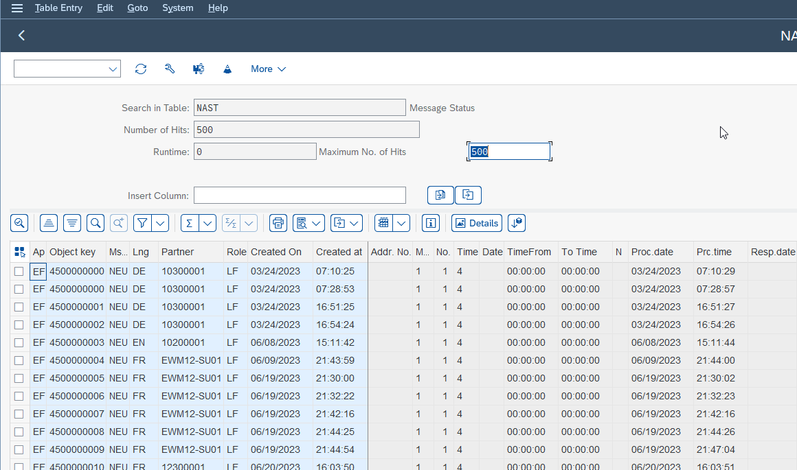 Contenu de la table NAST des messages SAP affiché en SE16N : type de message, support de sortie et statut de traitement (0 non traité, 1 traité, 2 en erreur)